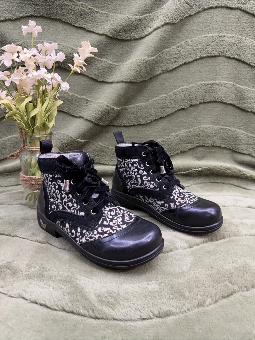 Alegría ankle boots